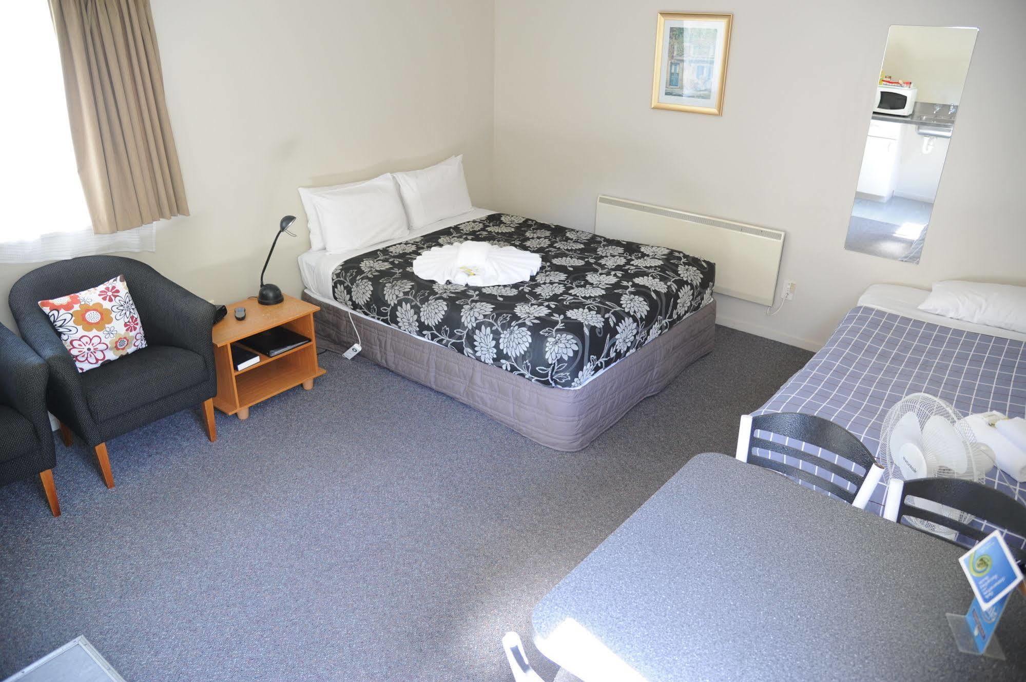 Blenheim Bridges Holiday Park מראה חיצוני תמונה