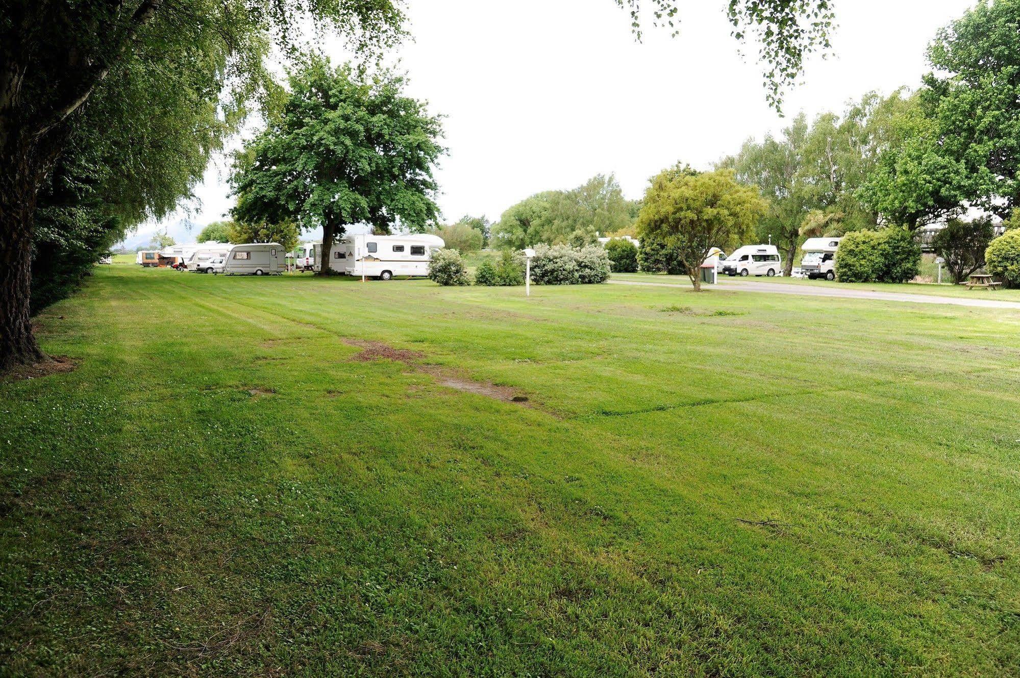 Blenheim Bridges Holiday Park מראה חיצוני תמונה