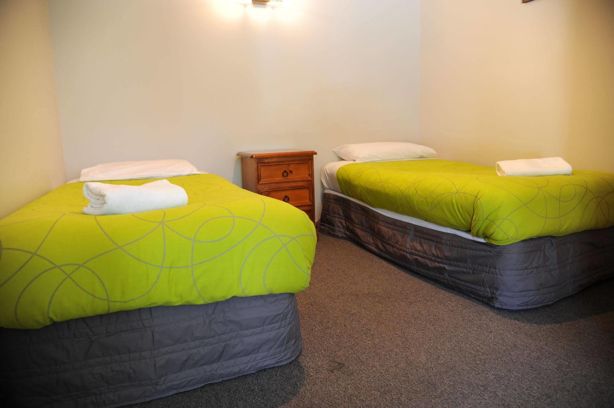 Blenheim Bridges Holiday Park מראה חיצוני תמונה